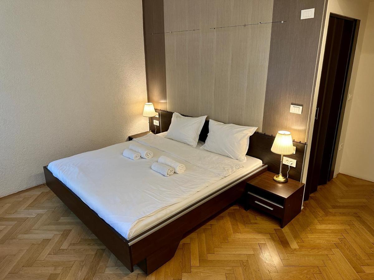 Schiller Apartment - Old Town Sibiu Esterno foto